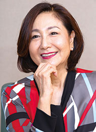 三沢　あけみさん／歌手・女優