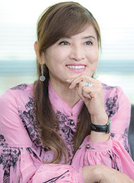 志穂美　悦子さん／フラワーアクティビスト