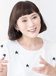 秋野　暢子さん／女優