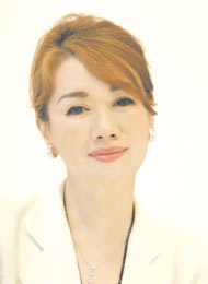 秀香さん／ファッションプレゼンター・歌手