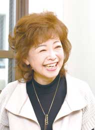 中村　美律子さん／歌手