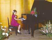 初めてのピアノ発表会。小学校4年生