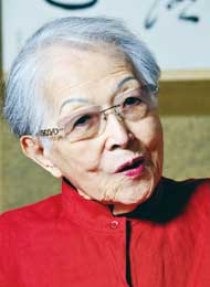 塩月 弥栄子さん/茶道家