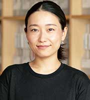 嘉原 妙さん/アーツカウンシル東京 プログラムオフィサー