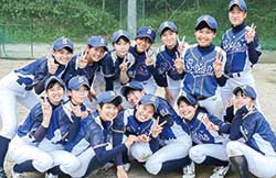 選手たちはとにかく明るく、元気にのびのびと野球を楽しんでいる