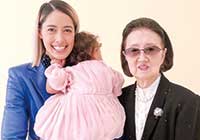 ママモリ（祖母：森英恵さん）と娘と