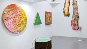 ②個展『埋める/埋もれる』展示風景（2021年）Hasu no hana（東京都品川区）にて
