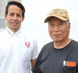 徳森養鶏場創業者である祖父と2代目代表のノーマン本人