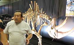 恐竜博で古生物の解説