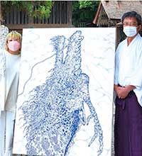 出雲大社（島根県）本殿前でライブペイントを行い奉納画を描く『願い龍』