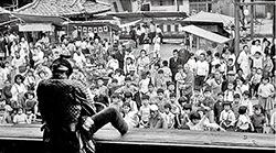 1960年頃の舞台から客席を見る