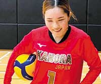 発起人となり、元日本代表の狩野舞子さんらと結成した芸能界のバレーボールチーム「KANORA　JAPAN」での活動。大人になってやるバレーボールは至福の時間