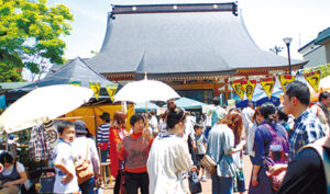 極楽寺にて開催された新潟県中越地震復興イベント「極楽パンチ」の様子